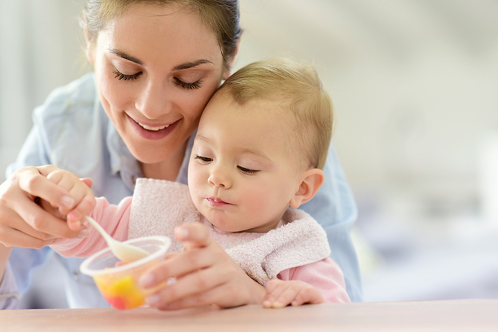 如果你尽快给宝宝喂固体食物，可以预防食物过敏