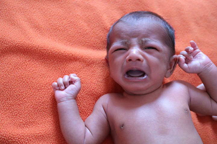血液循环问题可能会导致婴儿手冷