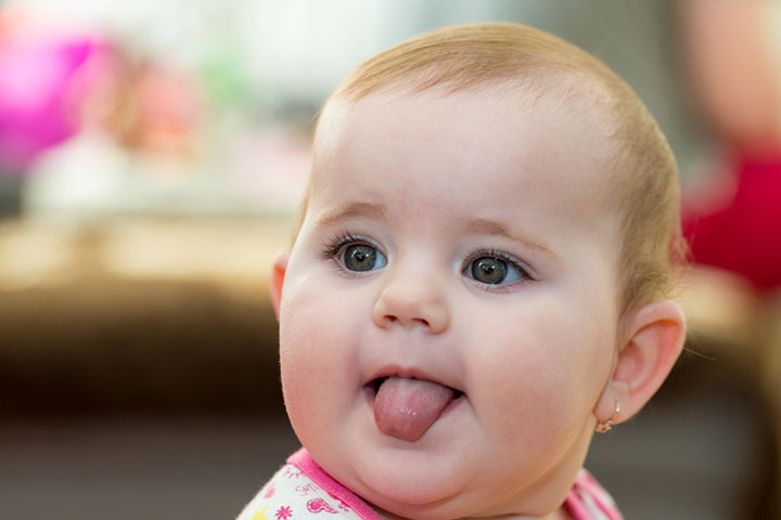 婴儿的舌头推力反射