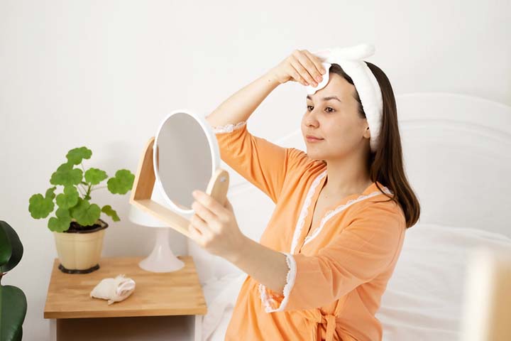 温和的洗面奶可以帮助你在怀孕期间保持皮肤健康manbet安卓版