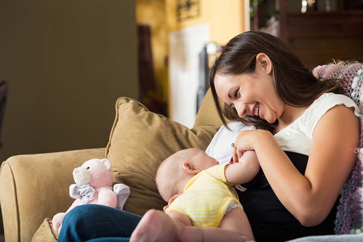 充足的母乳喂养可以防止尿酸结晶的形成
