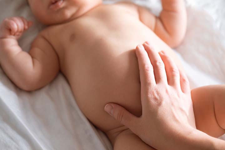 腹胀可能是婴儿胀气的征兆