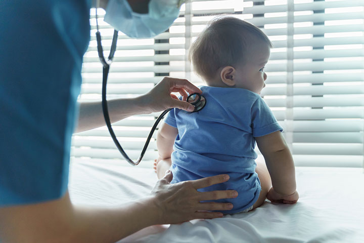 如果您的宝宝经常呕吐，请咨询医生。