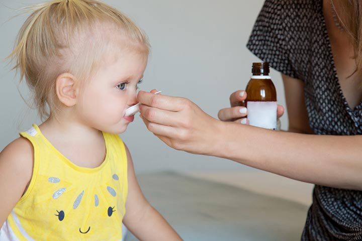 如果你的孩子患有细菌性鼻窦炎，抗生素可能有助于治疗这种情况