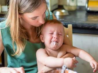 婴儿因食物过敏而无法进食。
