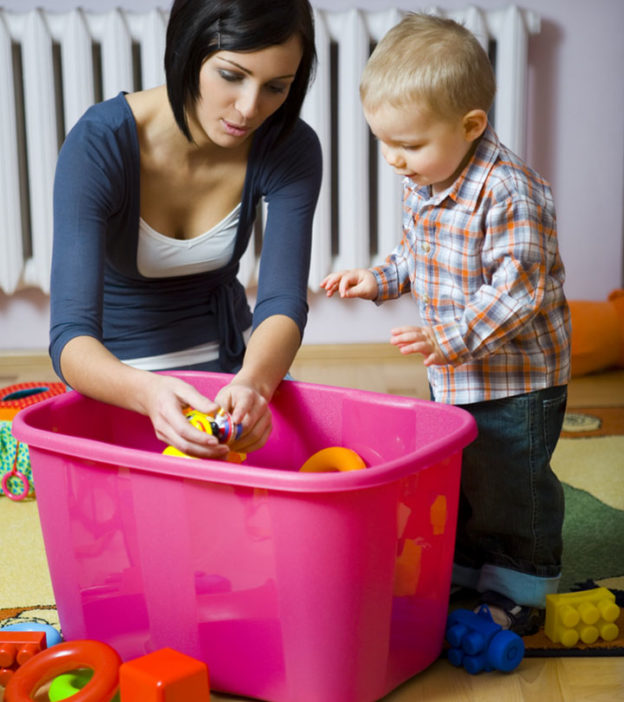 如何清洁婴儿玩具:一步一步的指南
